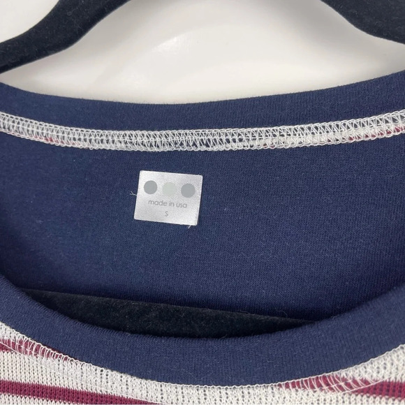 NEW Three Dot Reversible Stripe Ruffle Sleeve Top Size Small - Picture 5 of 10